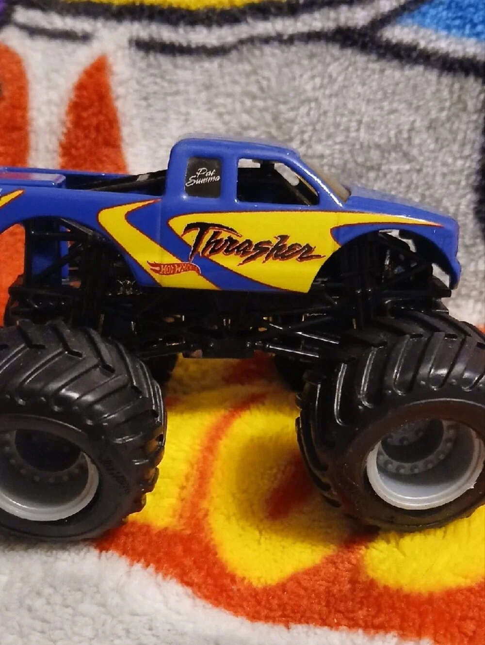 Hot Wheels bold thrasher